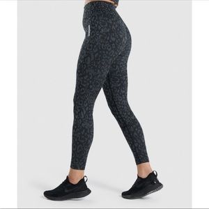 Gymshark adapt animal seamless leggings, cheetah, small